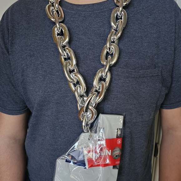 LOS ANGELES DODGERS BALLER CHAIN 18INCH WITH 7inch Length by 5inchwide Foam Logo - Picture 2 of 2